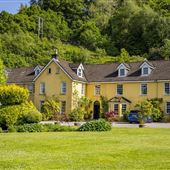 Knipoch Hotel