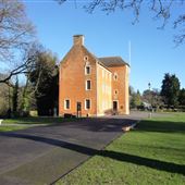 Pittencrieff House
