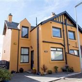 Seaholme & Periwinkle Cottages