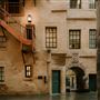 Riddle's Court